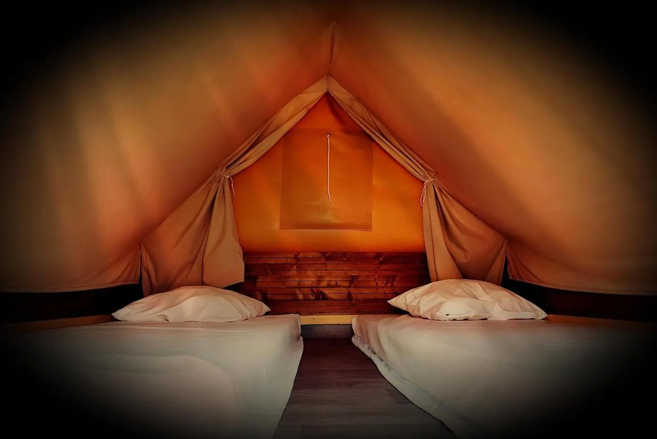 Camping Les Lodges de la ViaRhôna - Tentes Lodges Virignin